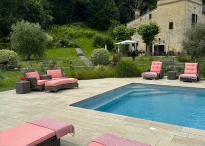 Château de Courtebotte et piscine