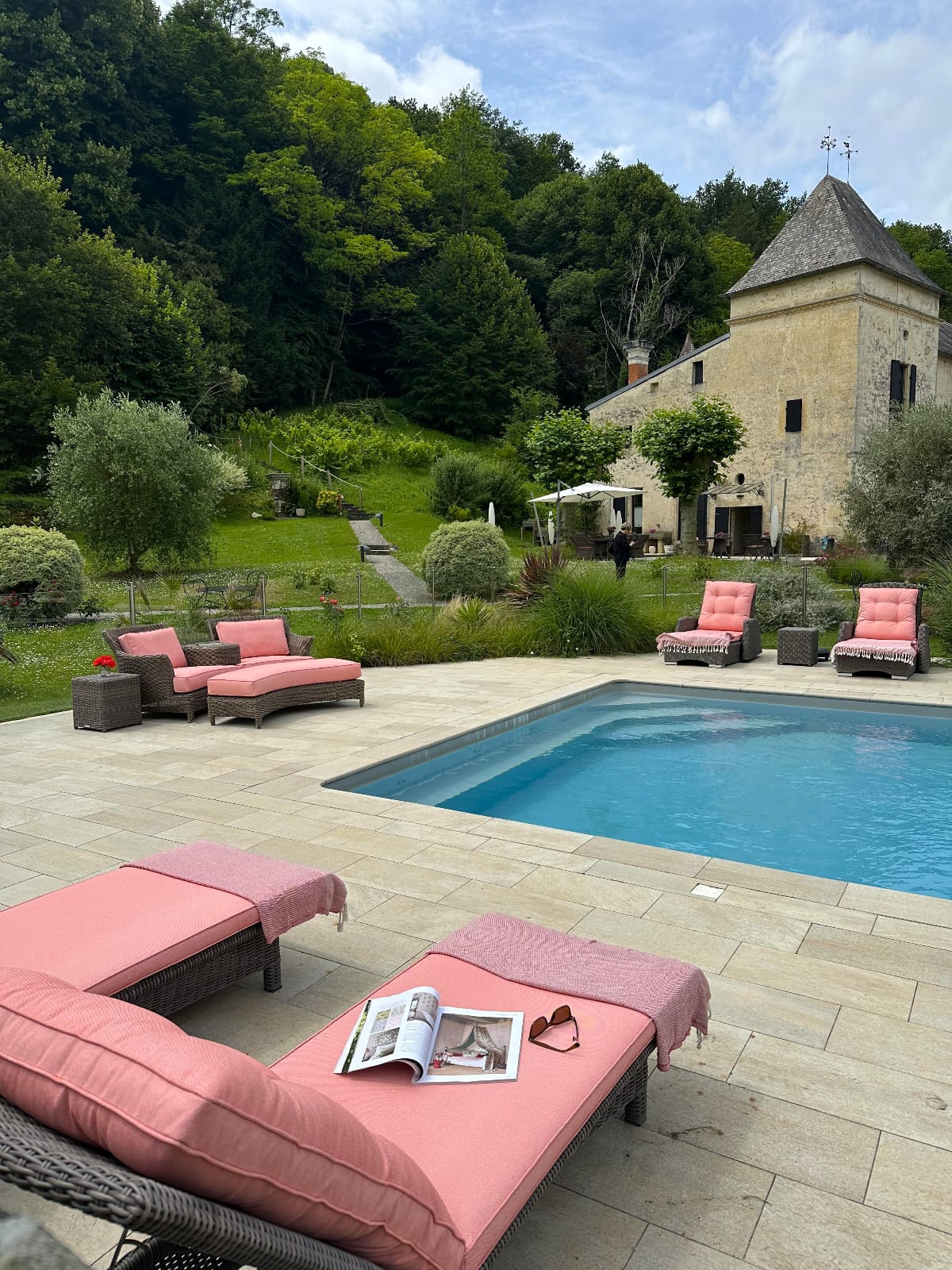 Château de Courtebotte et piscine